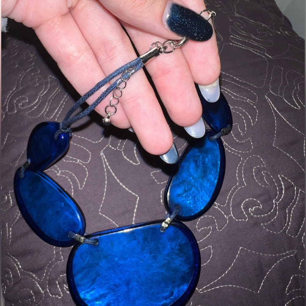 Bold Statement Beautiful Royal Blue Bead Necklace - Picture 5 of 11
